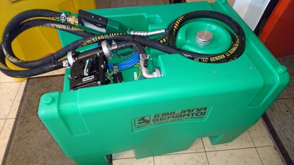 Emiliana Serbatoi Mobile Benzintankstelle mit Pumpe20L Emiliana Serbatoi Mobile Benzintankstelle mit Pumpe20L