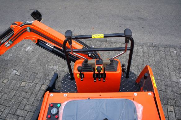 Nante Microbagger NT12 950 kg mit Yanmar 3 Zylinder Diesel + Knickmatic