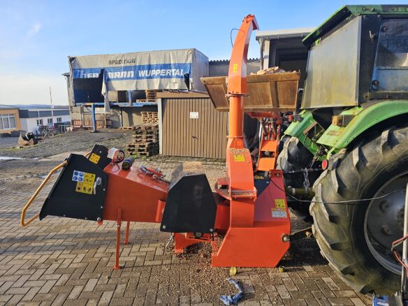 Delta-Competent Holzhäcksler BX72RS