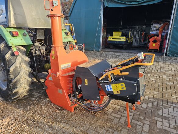 Delta-Competent Holzhäcksler BX72RS