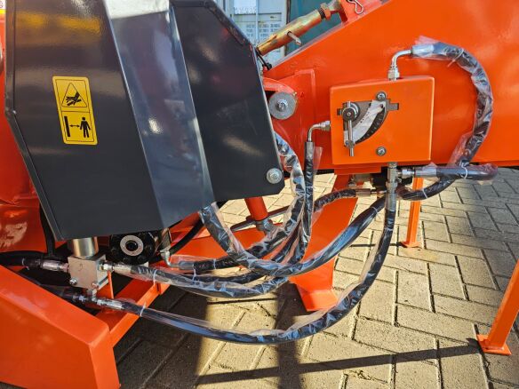 Delta-Competent Holzhäcksler BX52RS