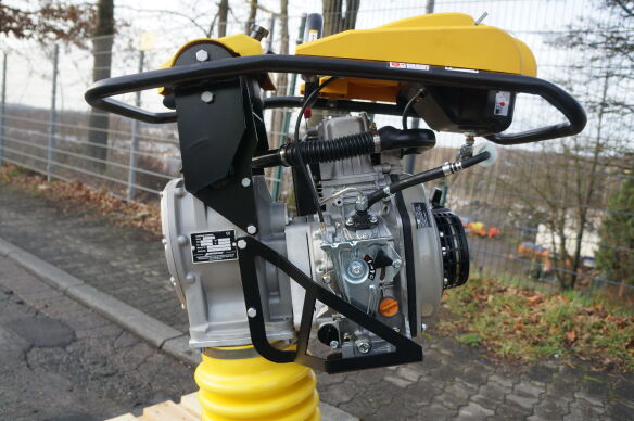 MASTERPAC Masterpac Vibrationsstampfer PMR85D mit YANMAR Diesel